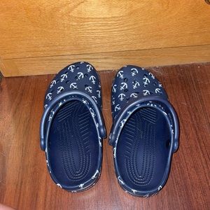 Anchor crocs